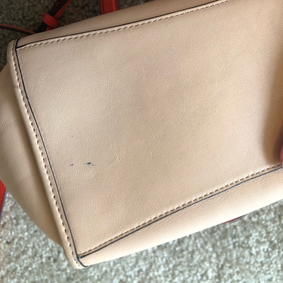 Coach mini Crosby carryall two-tone colorblock in Light gold/Apricot/Coral - Picture 5 of 8